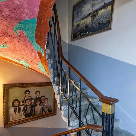 Bahaus Near Bluemosque And Hagiasophiamosque - 2 Minutes Hostal *