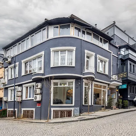 Hostal Bahaus Near Bluemosque And Hagiasophiamosque - 2 Minutes *