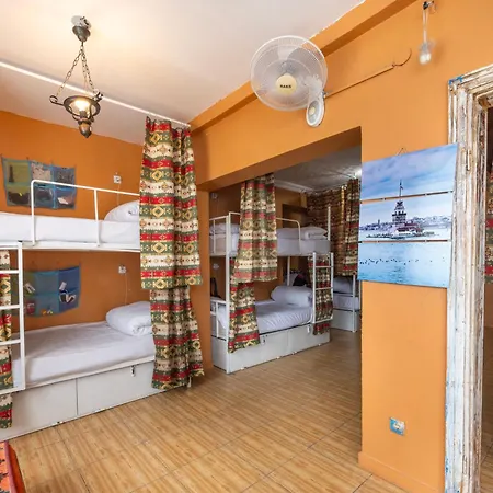 Bahaus Near Bluemosque And Hagiasophiamosque - 2 Minutes Хостел *