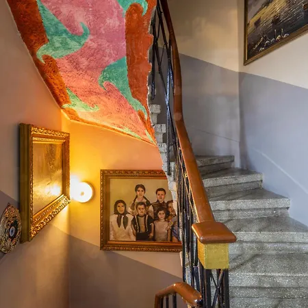 Bahaus Hostel