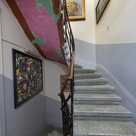 Bahaus Near Bluemosque And Hagiasophiamosque - 2 Minutes * Estambul