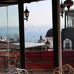 Bahaus Hostel Near Bluemosque And Hagiasophiamosque - 2 Minutes Hostel