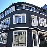 Bahaus Hostel Near Bluemosque And Hagiasophiamosque - 2 Minutes Hostel *