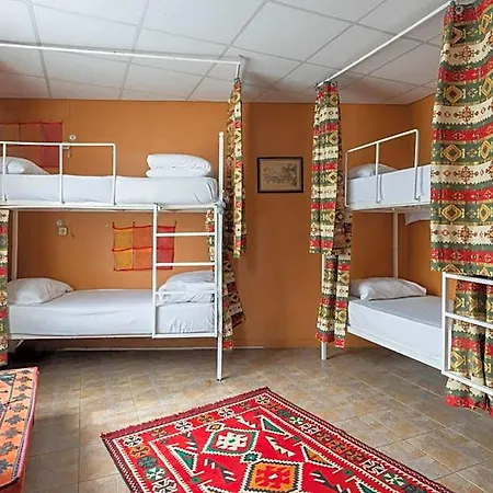 Bahaus Near Bluemosque And Hagiasophiamosque - 2 Minutes * Stambuł