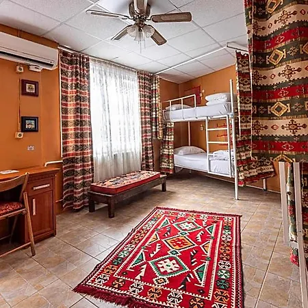 Bahaus Near Bluemosque And Hagiasophiamosque - 2 Minutes Hostel *