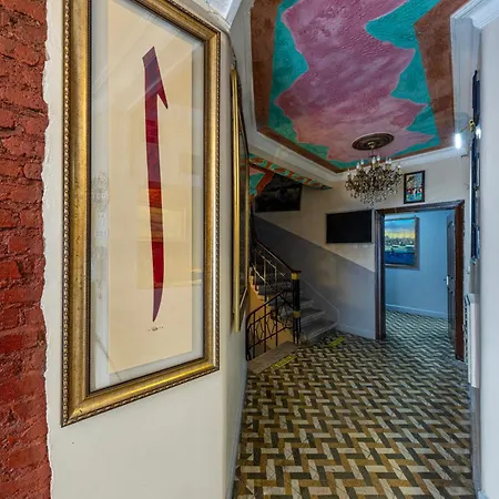 Bahaus Near Bluemosque And Hagiasophiamosque - 2 Minutes Hostel Stambuł