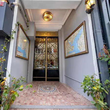 Bahaus Near Bluemosque And Hagiasophiamosque - 2 Minutes Hostel *